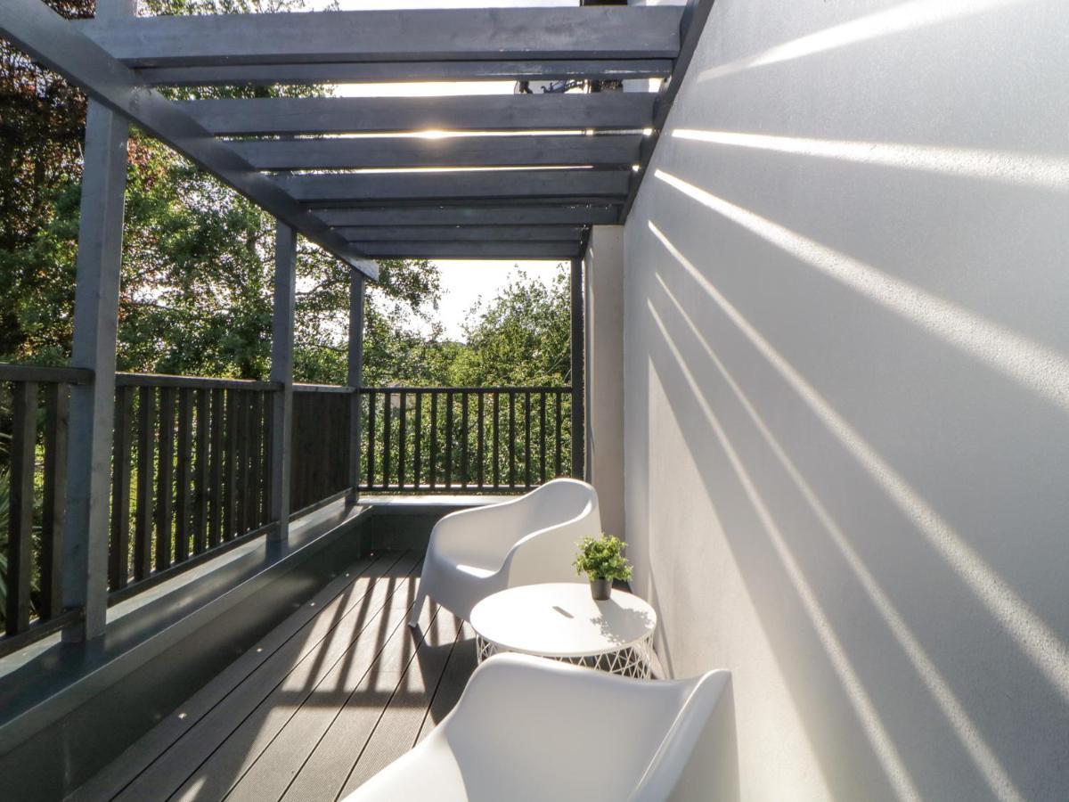 Iroko Vila Torpoint Exterior foto